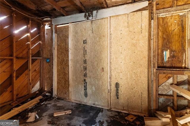 2180 Newnan Street, East Point, GA 30344