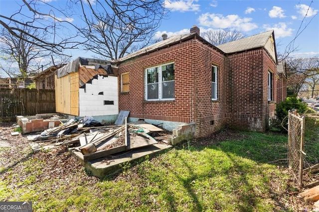 2180 Newnan Street, East Point, GA 30344