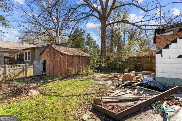 2180 Newnan Street, East Point, GA 30344