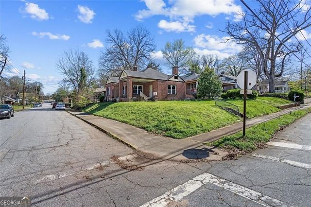 2180 Newnan Street, East Point, GA 30344