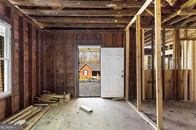 2180 Newnan Street, East Point, GA 30344