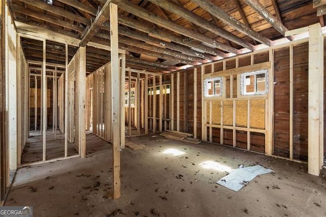 2180 Newnan Street, East Point, GA 30344