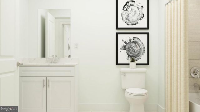 6 RED BARN LN, Bordentown, NJ 08505