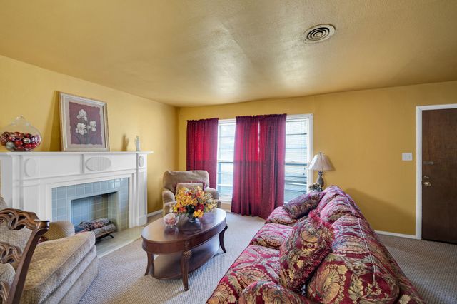 846 Truman Circle, Lancaster, TX 75146