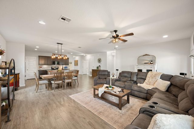 205 Trellis BLVD, Leander, TX 78641
