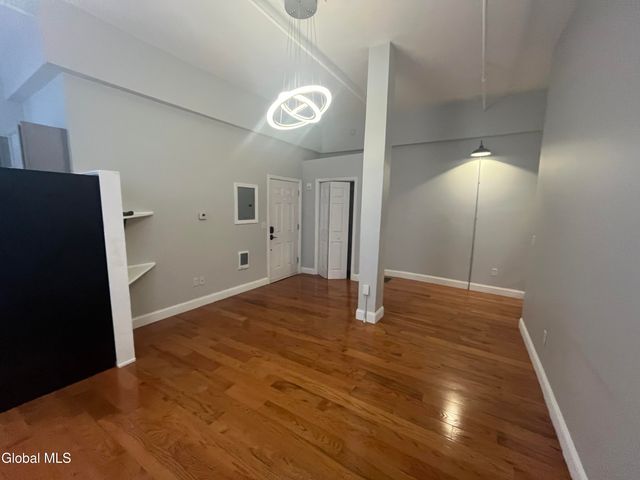 37 Maiden Lane 4B, Albany, NY 12207