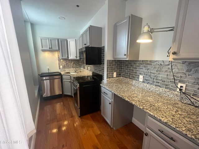 37 Maiden Lane 4B, Albany, NY 12207