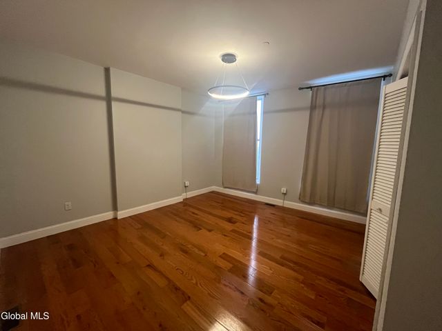 37 Maiden Lane 4B, Albany, NY 12207