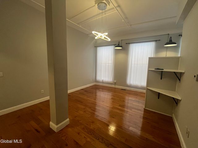 37 Maiden Lane 4B, Albany, NY 12207