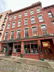 37 Maiden Lane 4B, Albany, NY 12207