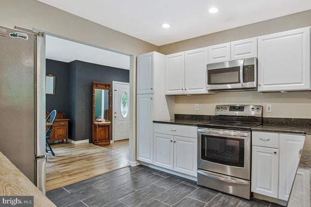 976 SHORE ACRES RD, Arnold, MD 21012