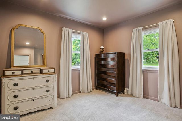 976 SHORE ACRES RD, Arnold, MD 21012
