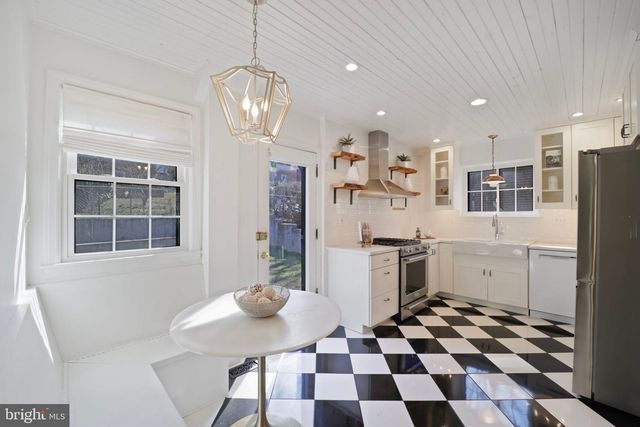 3729 CARPENTER ST SE, Washington, DC 20020