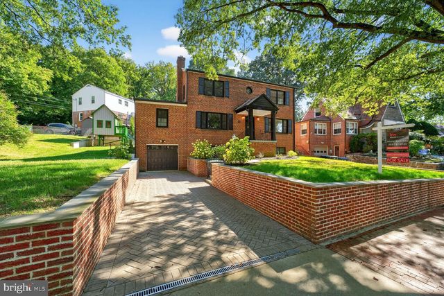 3729 CARPENTER ST SE, Washington, DC 20020