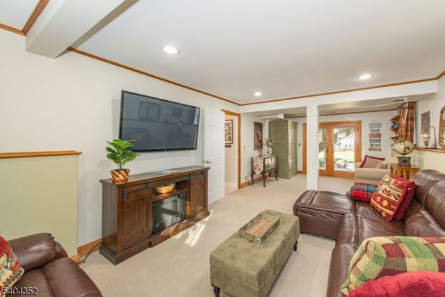 3 Springdale Rd, West Caldwell Twp., NJ 07006