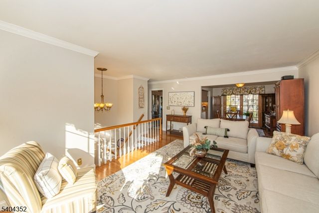 3 Springdale Rd, West Caldwell Twp., NJ 07006