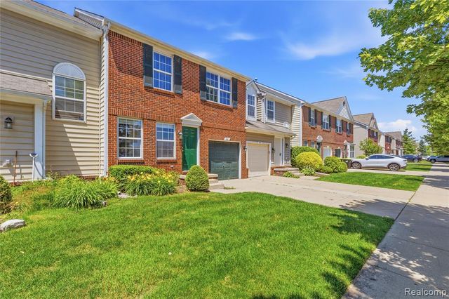 221 Tucker Street, Pontiac, MI 48341
