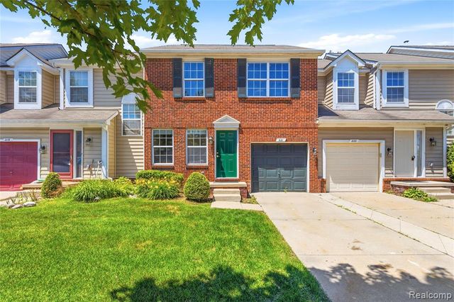 221 Tucker Street, Pontiac, MI 48341