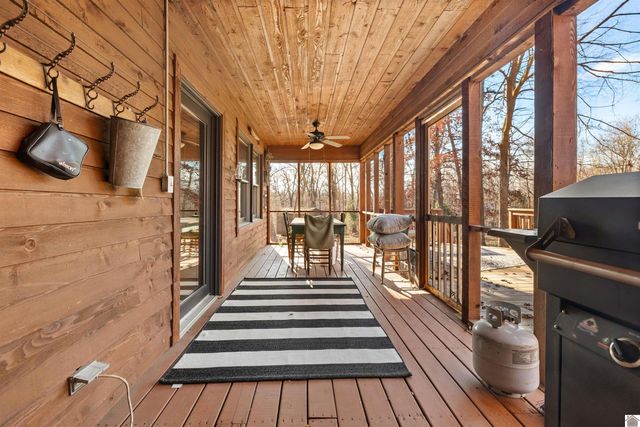 3517 Barge Island Rd., Benton, KY 42025