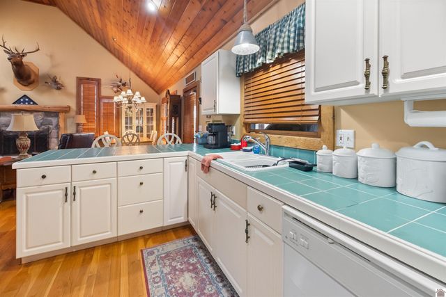 3517 Barge Island Rd., Benton, KY 42025