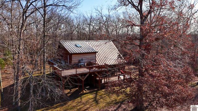 3517 Barge Island Rd., Benton, KY 42025