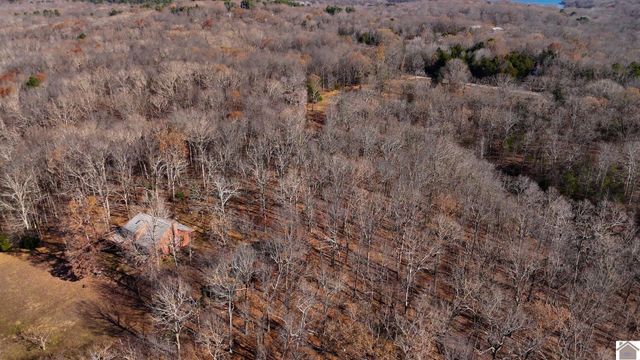 3517 Barge Island Rd., Benton, KY 42025