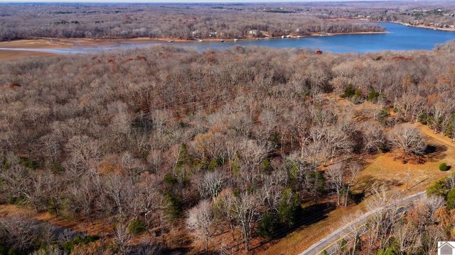 3517 Barge Island Rd., Benton, KY 42025