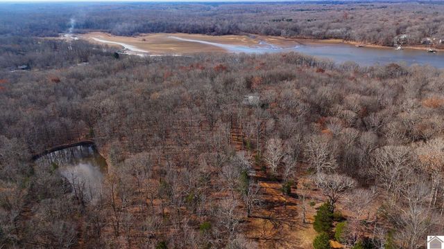 3517 Barge Island Rd., Benton, KY 42025