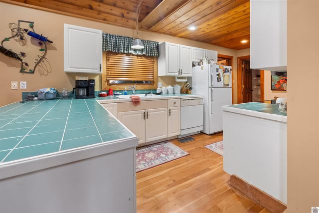 3517 Barge Island Rd., Benton, KY 42025