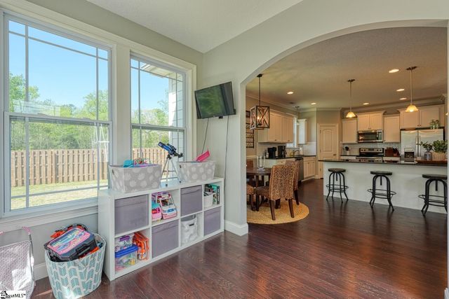 663 Cub Branch Drive, Spartanburg, SC 29301
