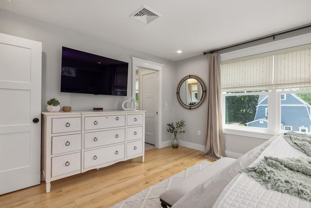 1230 Islington Street, Portsmouth, NH 03801