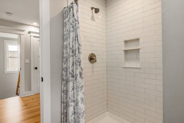 1230 Islington Street, Portsmouth, NH 03801