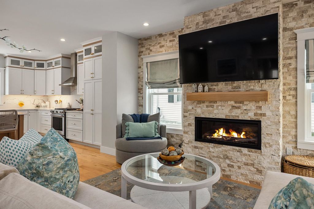 1230 Islington Street, Portsmouth, NH 03801