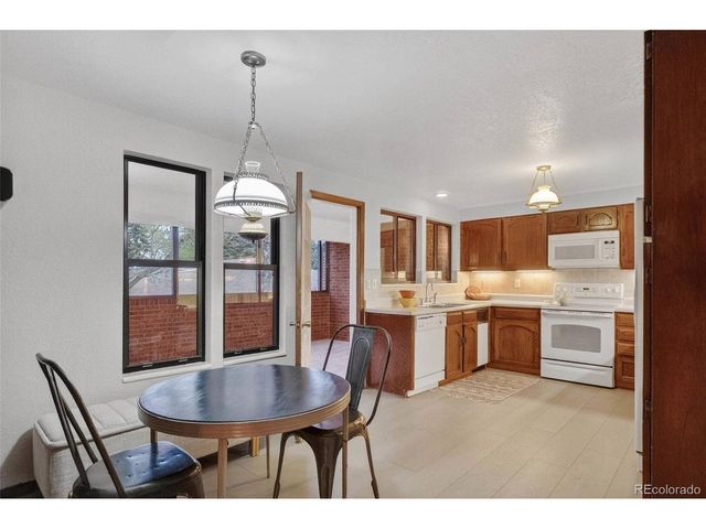 8526 W 10th Ave, Lakewood, CO 80215