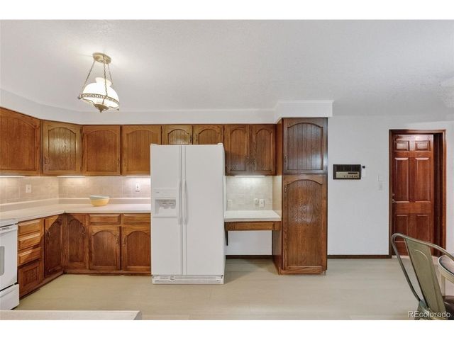 8526 W 10th Ave, Lakewood, CO 80215
