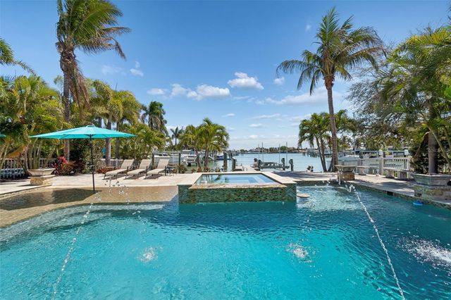 10127 PARADISE BOULEVARD, Treasure Island, FL 33706