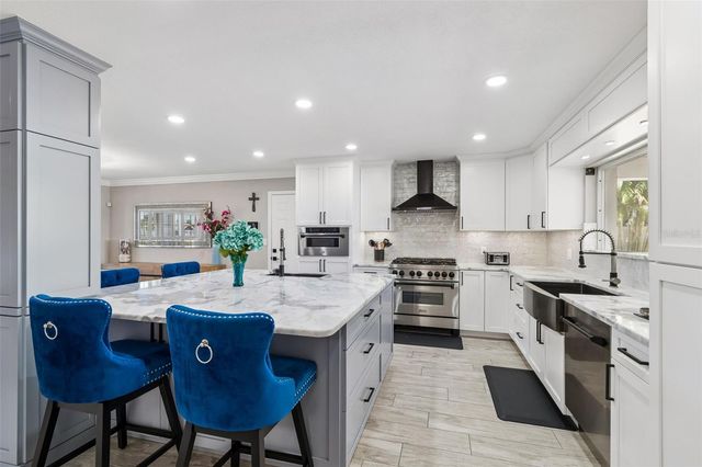 10127 PARADISE BOULEVARD, Treasure Island, FL 33706