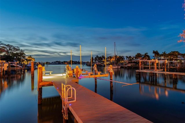 10127 PARADISE BOULEVARD, Treasure Island, FL 33706