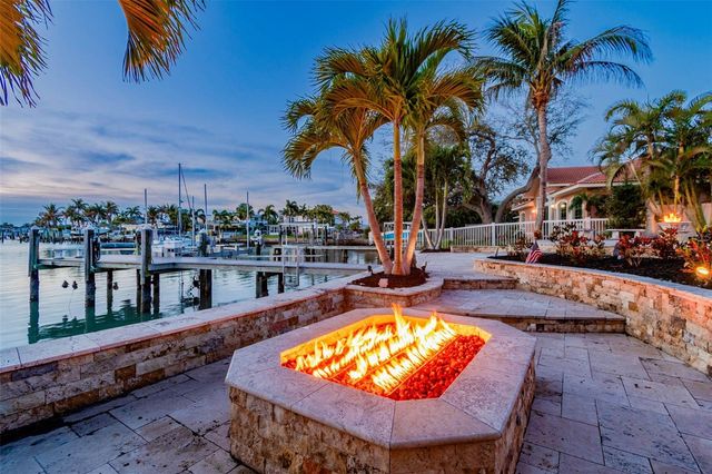 10127 PARADISE BOULEVARD, Treasure Island, FL 33706