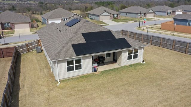 2923 W Azurite Street, Fayetteville, AR 72704