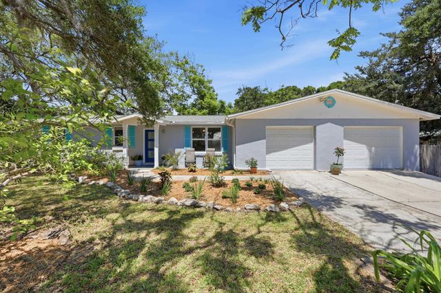 612 Poinsettia St, St Augustine Beach, FL 32080