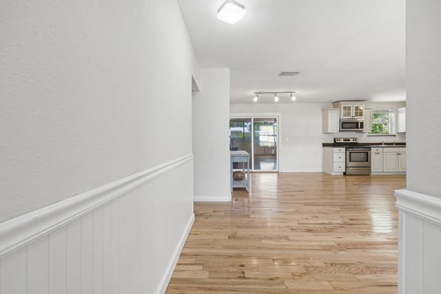 612 Poinsettia St, St Augustine Beach, FL 32080