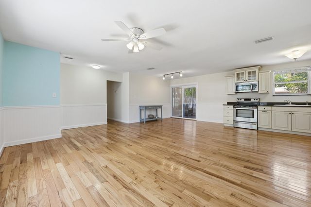 612 Poinsettia St, St Augustine Beach, FL 32080