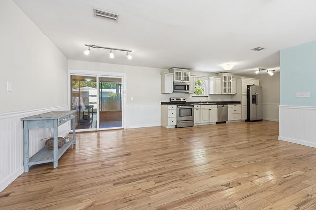 612 Poinsettia St, St Augustine Beach, FL 32080