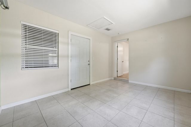 612 Poinsettia St, St Augustine Beach, FL 32080