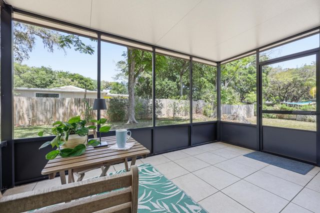 612 Poinsettia St, St Augustine Beach, FL 32080