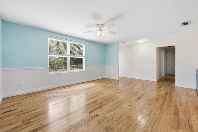 612 Poinsettia St, St Augustine Beach, FL 32080