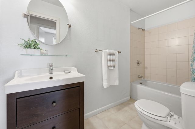 612 Poinsettia St, St Augustine Beach, FL 32080