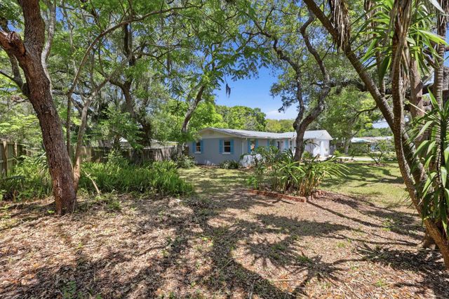 612 Poinsettia St, St Augustine Beach, FL 32080