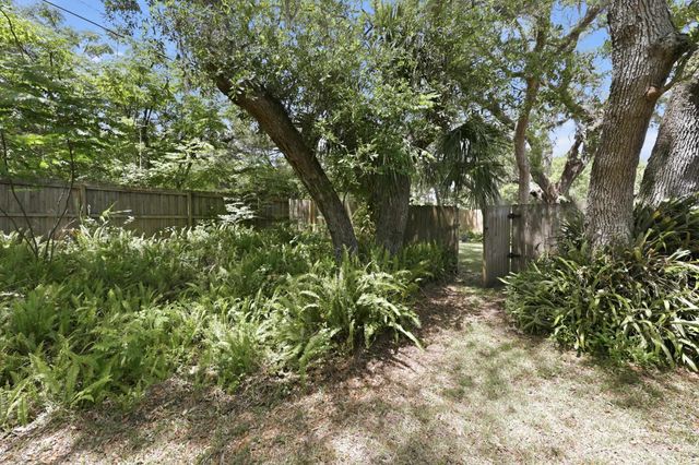 612 Poinsettia St, St Augustine Beach, FL 32080